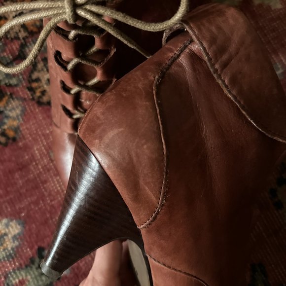 Aldo 30's Style Lace Up Heeled Booties 9.5 - Picture 7 of 7